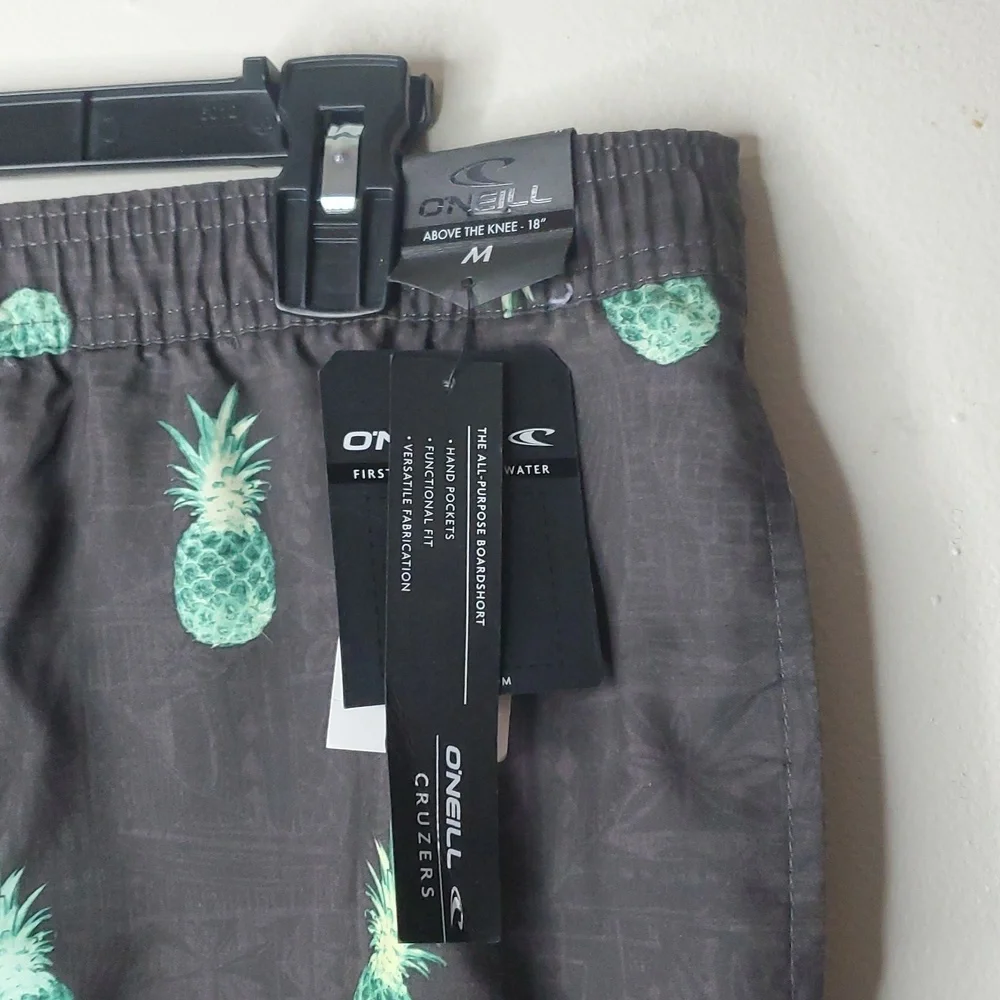NWT Mens O'neill Pinnapple Swim Trunks Size Medium Unlined Grey Novelty Print